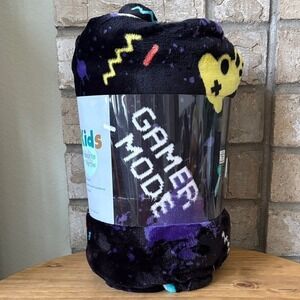 Video Gaming Gamer Mode Soft Plush Throw Blanket 5' x 6 ft - The Big One - New